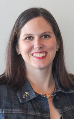 headshot of Naugle CommLab Director, Caitlin Kelly